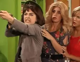 rica Rivas como Mara Elena Fuseneco