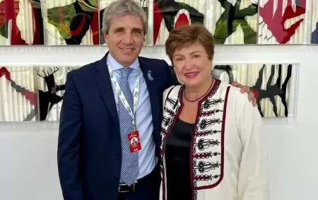 La foto del encuentro de 2024 entre Luis Caputo y Kristalina Georgieva.