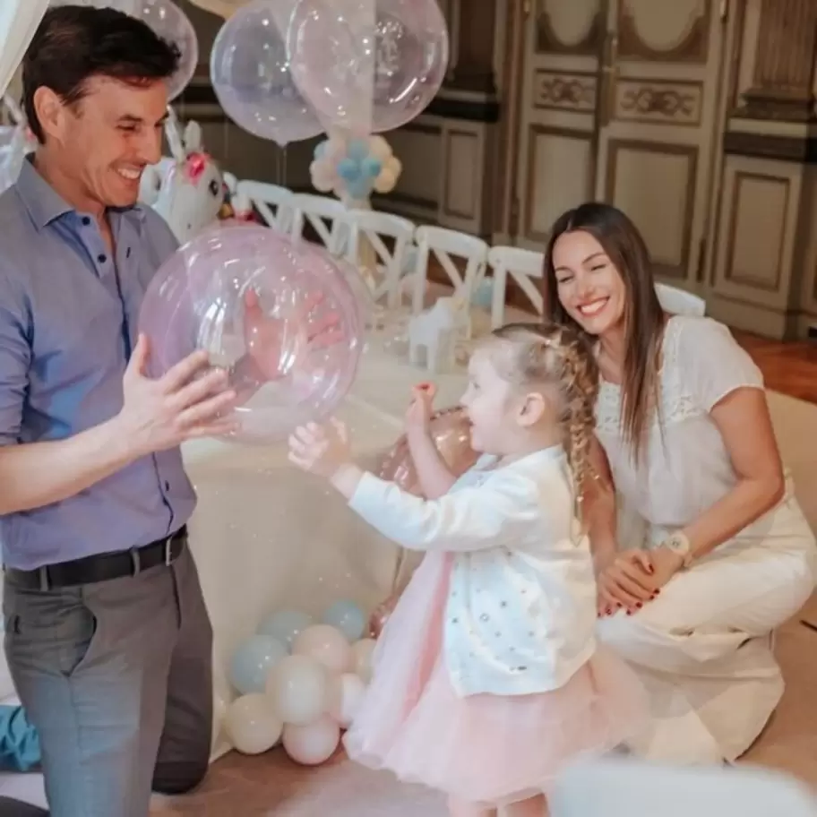 Pampita sera flexible a la hora pactar las visitas de Garca Moritn a su hija