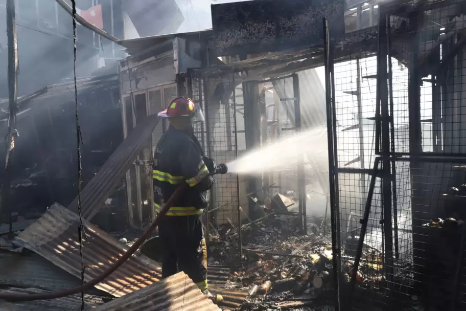 Incendio Mercado San Miguel en Salta