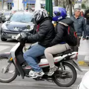 Un Didi Moto discrimin a una pasajera, ella lo escrach y l la cruz en redes: "La prxima pedite una gra"