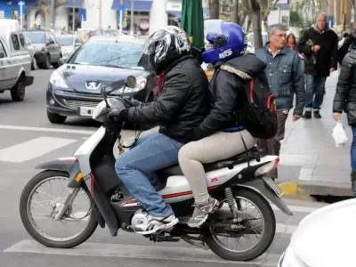 Las motocicletas son la forma ms rpida de viajar por la ciudad.