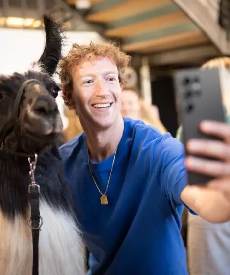 Mark Zuckerberg y una llama