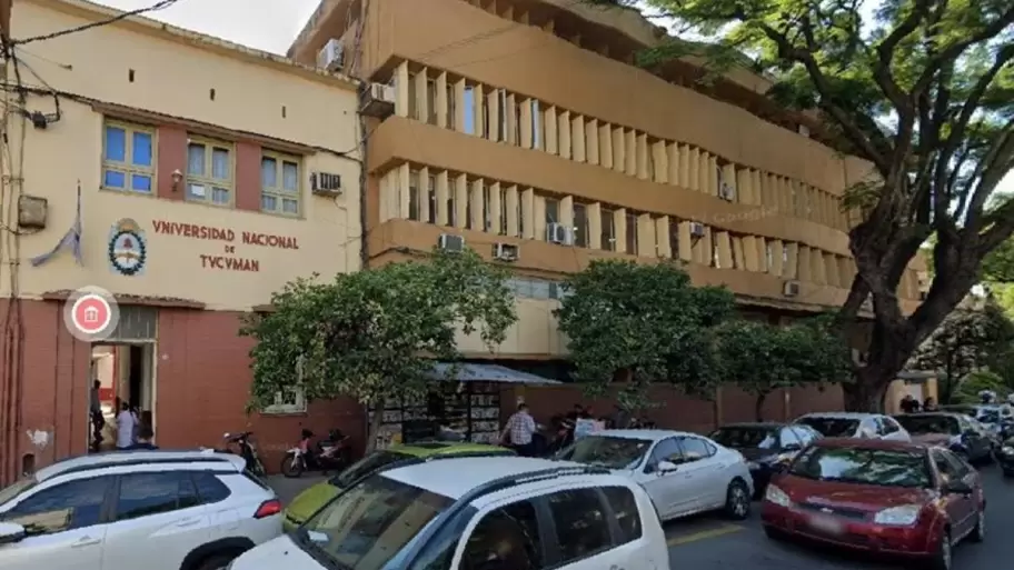 Un docente de la carrera de enfermera en Tucumn fue denunciado por aprobar a alumnos a cambio de favores sexuales