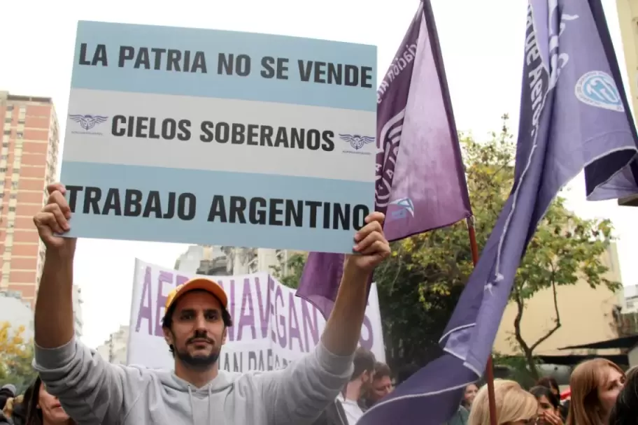 Aerolíneas Argentinas en pie de lucha
