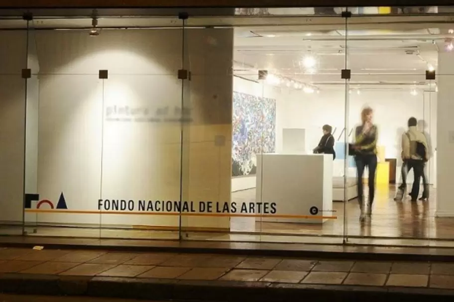 El gobierno anuncia recortes en el Fondo Nacional de las Artes (FNA)