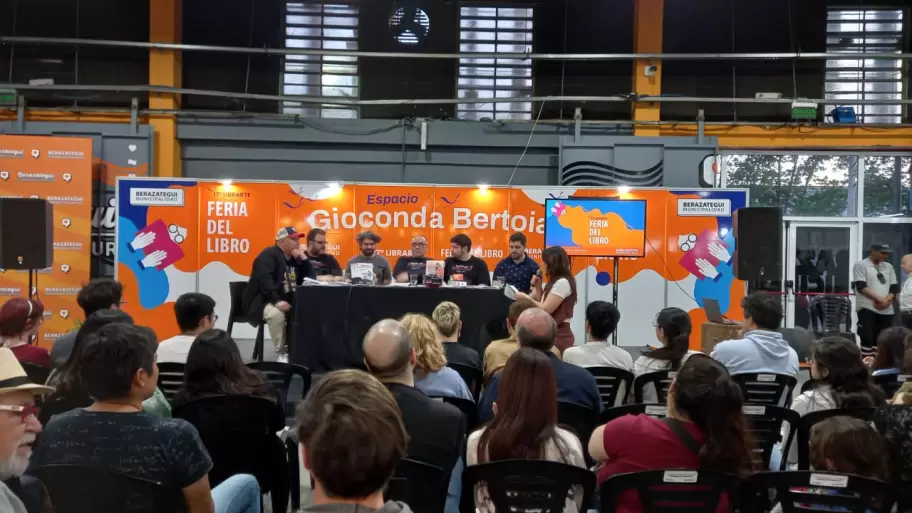 La presentacin de Berazategui Territorio Zombie a principios de octubre, en el marco de una nueva edicin de la feria del libro local Librarte.