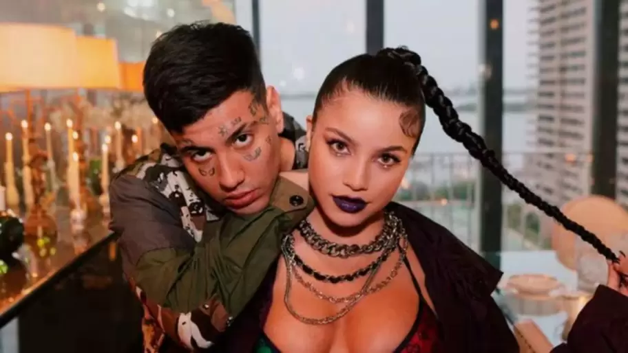 Emilia Mernes y Duki