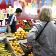 Espinoza: "En el nuevo Mercado de Abaratamiento nuestras familias encuentran precios incomparables y beneficios cuenta DNI todos los das"