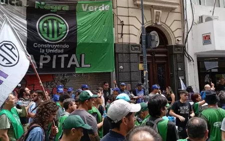 ATE en una manifestacin en defensa del INTA