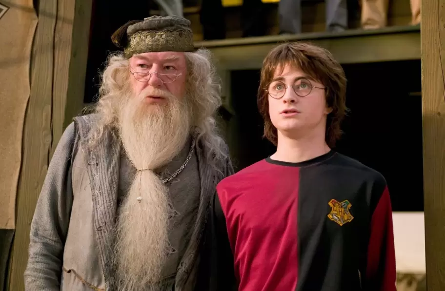 Michael Gambon en el papel del profesor Dumbledore y Daniel Radcliffe en la piel de Harry Potter.