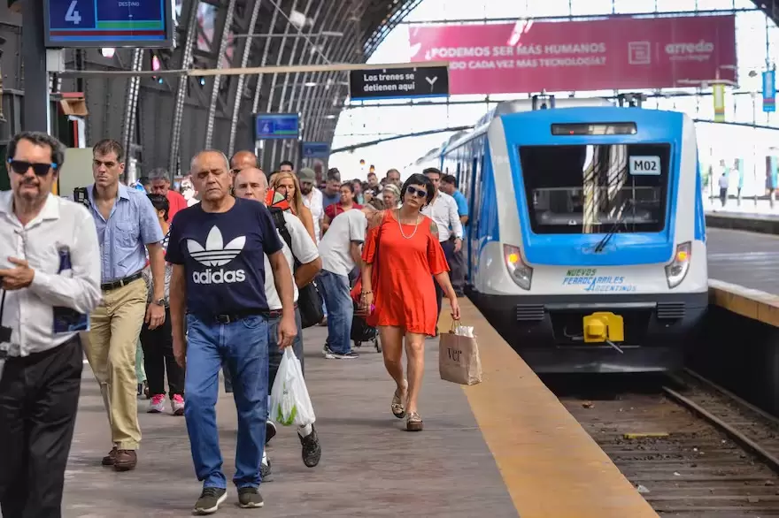 Sigue la medida de fuerza de La Fraternidad: los trenes circulan a 30 kilmetros por hora