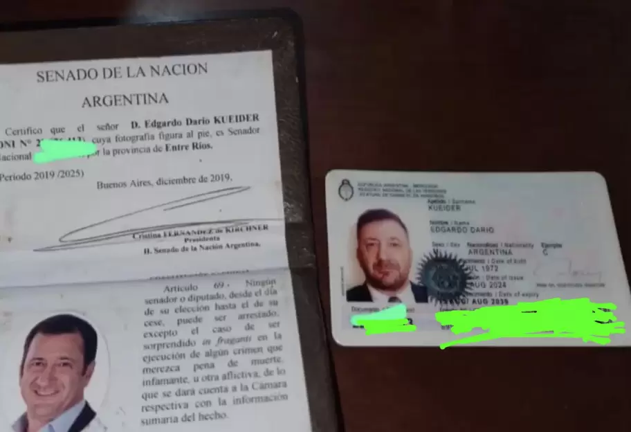 Al senador nacional Edgardo Kueider lo encontraron en Paraguay con ms 200 mil dlares y de 600 mil pesos que no haba declarado.