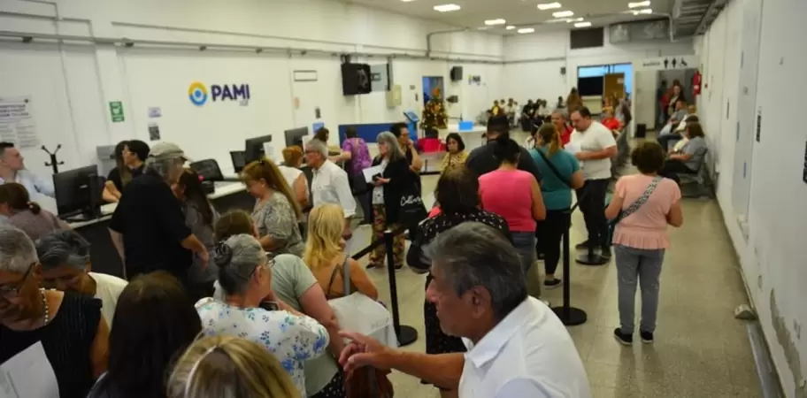 Un jubilado amenaz con inmolarse porque le negaron sus medicamentos contra el cncer