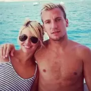 Wanda Nara lleva un regalito para Maxi Lpez a Italia: los detalles del viaje a Europa con L-Gante