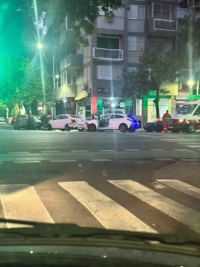 El triple choque ocurrido durante la madrugada del lunes en el barrio porteo de Palermo.