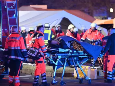 Familias fueron atropelladas por un auto en un mercado navideo en la ciudad de Magdeburgo, al este de Alemania, y el conductor fue detenido.