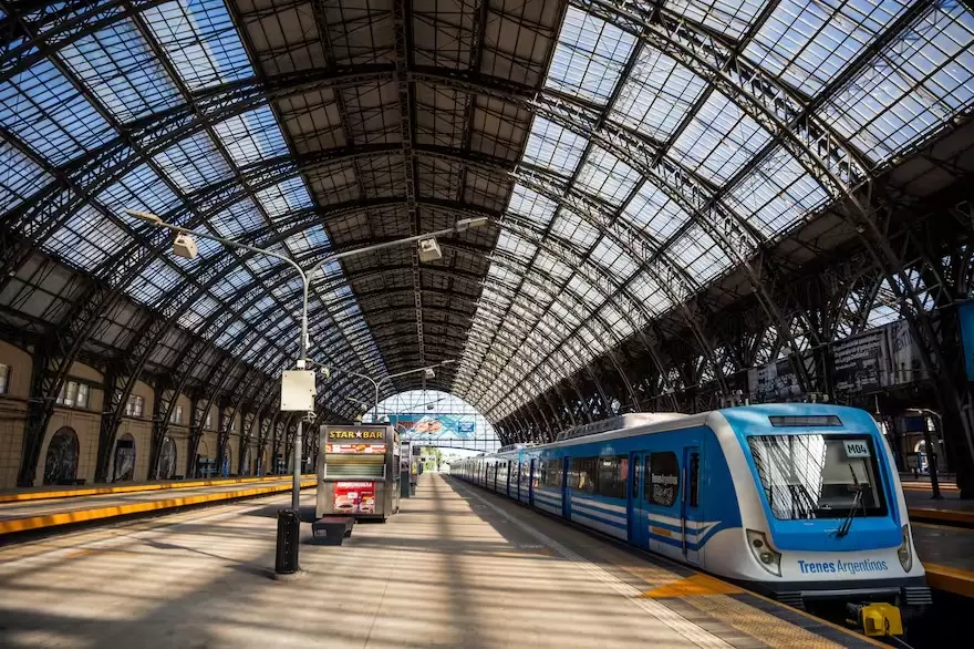 Con respecto a los trenes, el 24 los coches circulan con horario de sbados