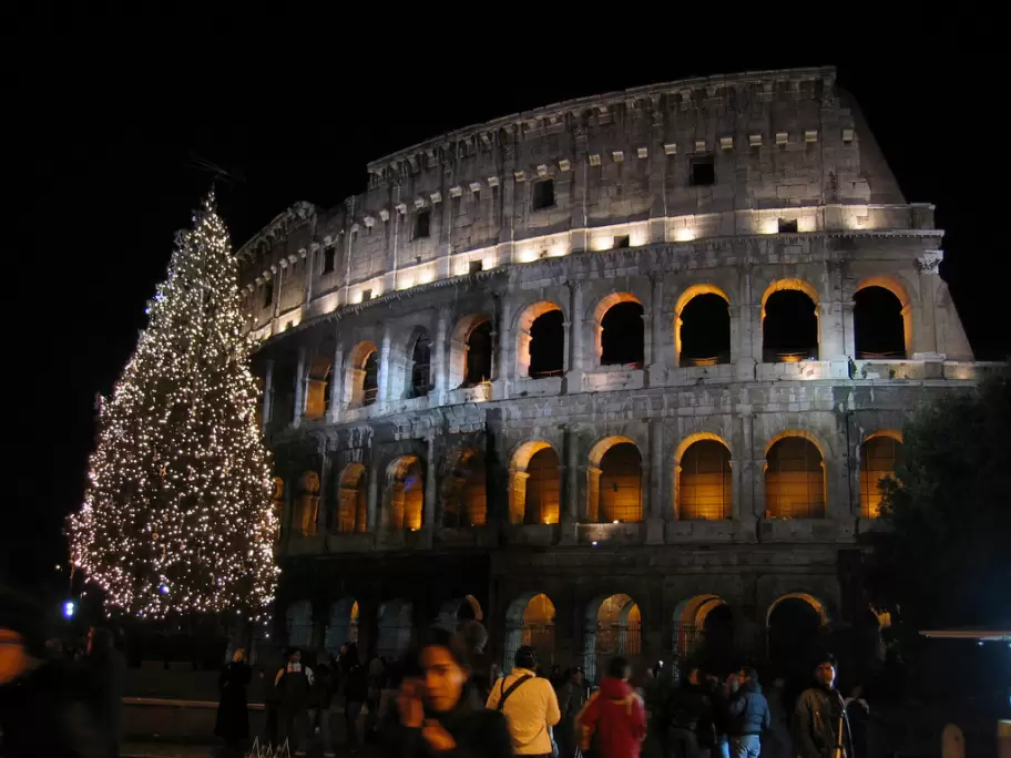 El Coliseo en modo navideo