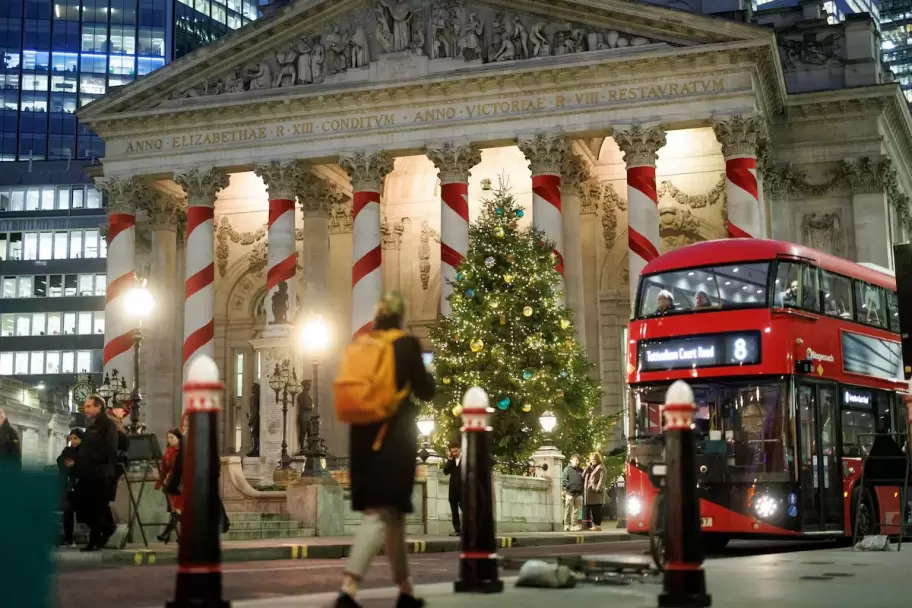 As se ilumina Gran Bretaa para recibir la Navidad