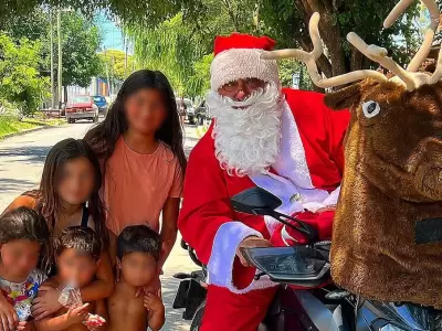 Adrin Oliva, el mago Pap Noel solidario que recorre el sur bonaerense con regalos para quienes ms lo necesitan.