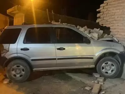 Chocaron contra el frente de una casa