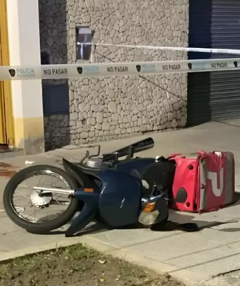 Un polica de la Ciudad mat a un delincuente menor cuando asaltaba a un repartidor