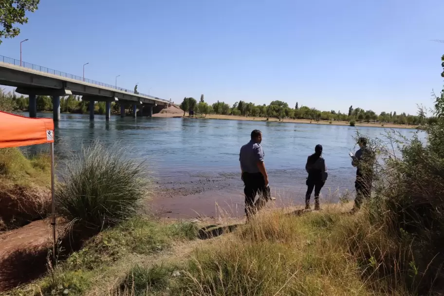 Buscan a una nia de 10 aos desaparecida en el ro Limay