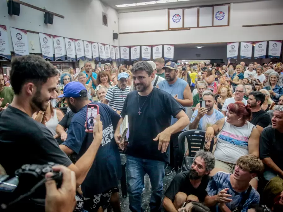 Acto de Grabois en Mar del Plata