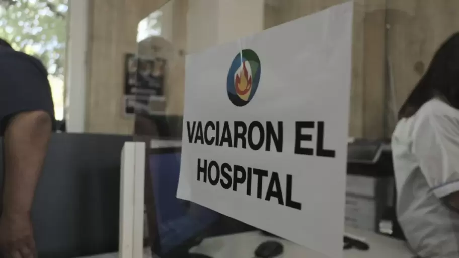 Segn el testimonio de Maximiliano Martnez, el Hospital Bonaparte cuenta con reas completamente vacas, sin profesionales.