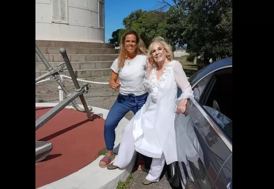 Mirtha en el Faro de la Memoria