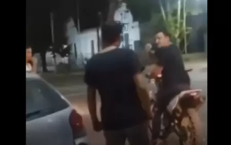 El hecho sucedi en Saladillo y el hombre fue increpado por vecinos