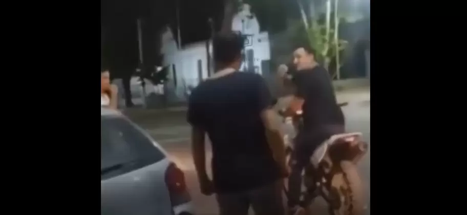 El hecho sucedi en Saladillo y el hombre fue increpado por vecinos