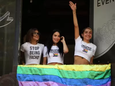 Lali Espsito en la Marcha Federal LGBT+ Antifascista