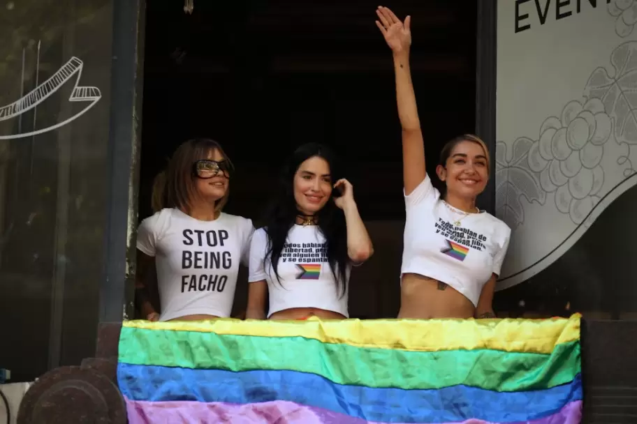 Lali Espsito en la Marcha Federal LGBT+ Antifascista