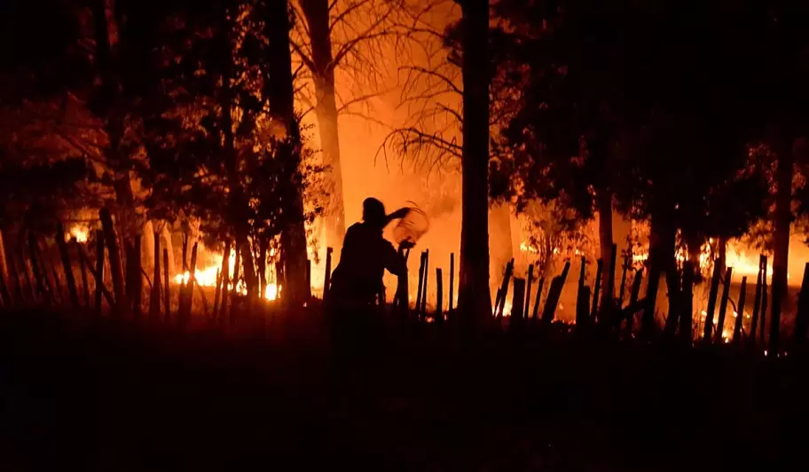 El incendio ms importante se encuentra dentro del Parque Nacional Nahuel Huapi