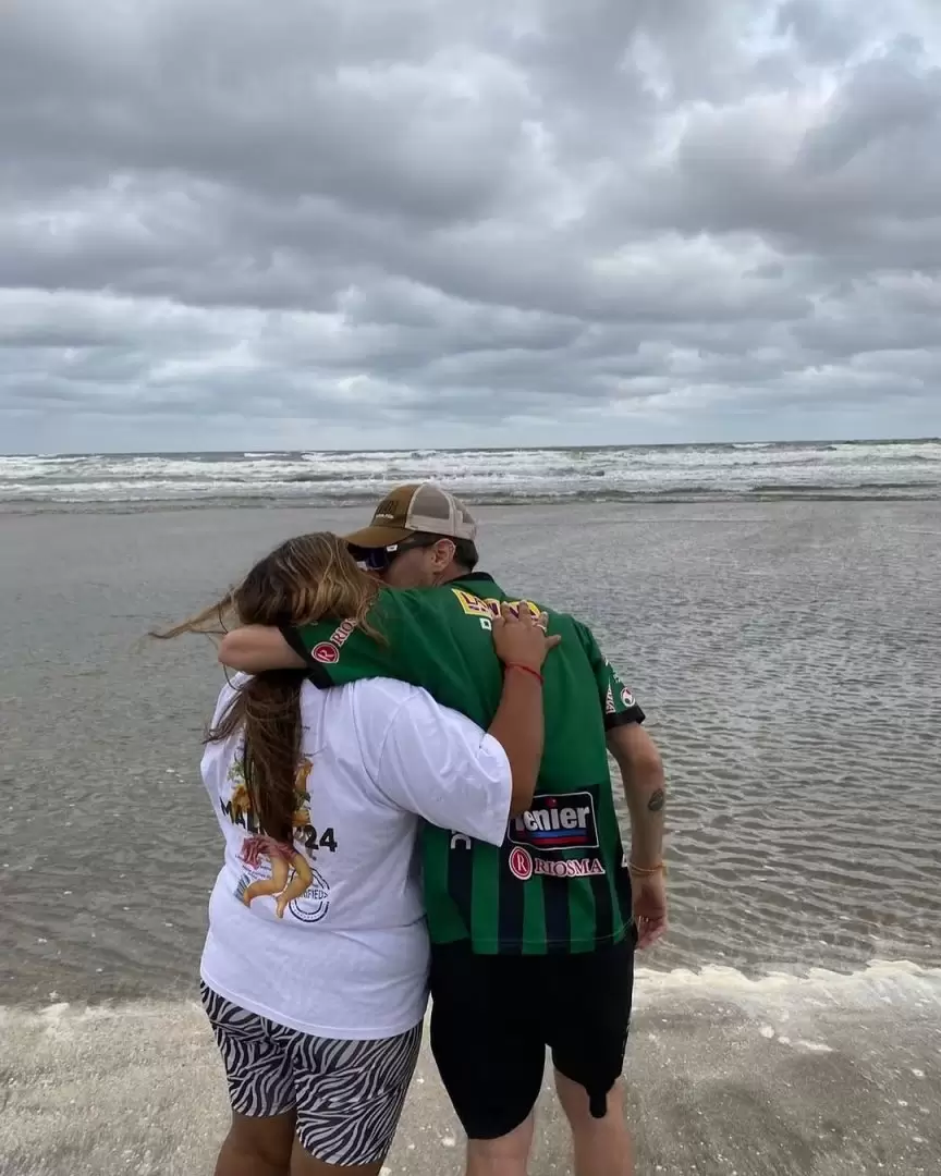 A orillas del mar, Camila Deniz blanque su nueva relacin