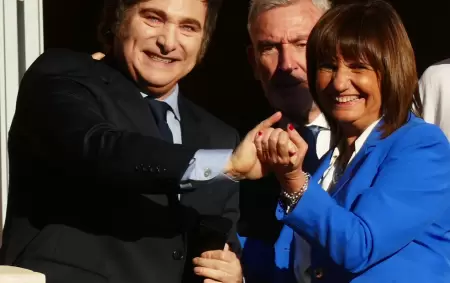 Milei y Bullrich desde el balcn de Casa Rosada