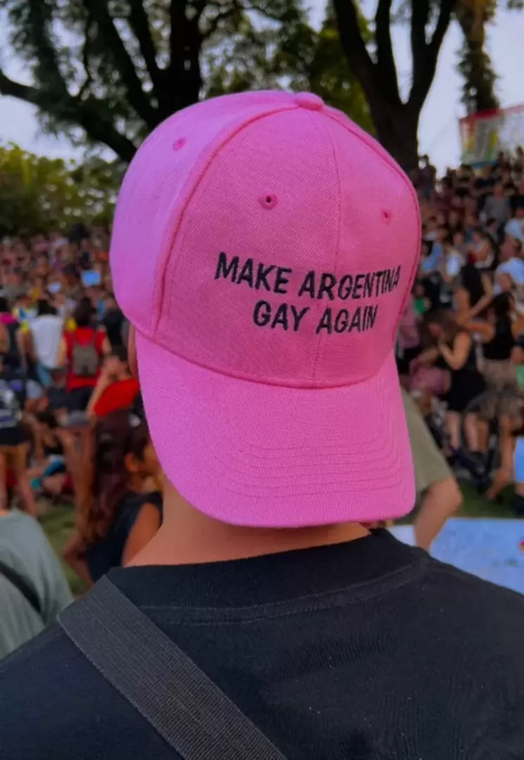 "Make Argentina Gay Again"