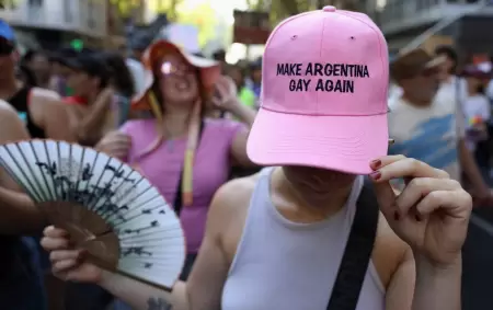 "Make Argentina Gay Again" en la Marcha del Orgullo Antifascista y Antirracista