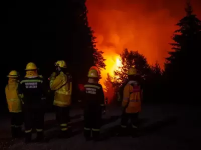 El incendio en el Parque Nacional Nahuel Huapi contina activo