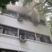 Desesperacin en Caballito: un incendio en un colegio privado oblig a evacuar a ms de 60 personas