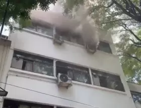 Incendio en un colegio en Caballito: ms de 60 evacuados