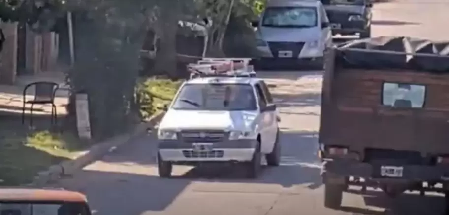 El Fiat Uno en el que se trasladaban los dos delincuentes detenidos por la Polica Municipal de San Miguel el ltimo sbado.