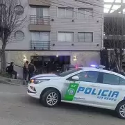 Terror en Bariloche: una mujer pate brutalmente la cabeza de un beb en pleno centro