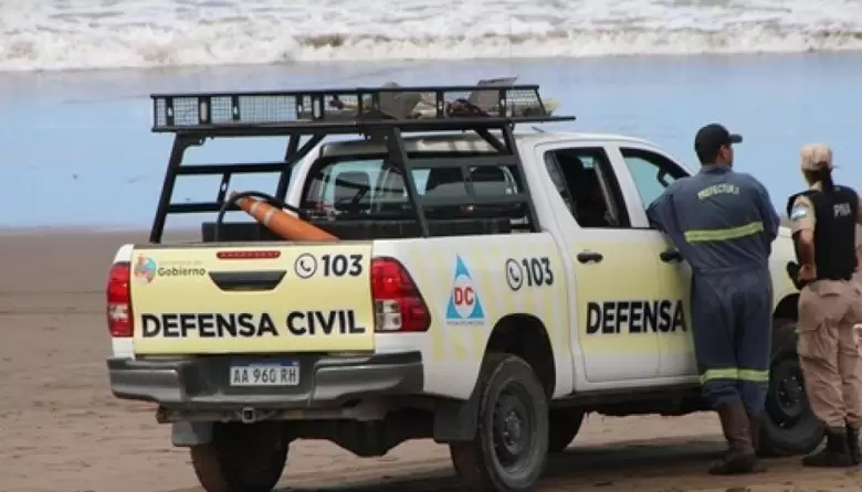 Hallaron muerto al joven que haba desaparecido tras meterse al mar con sus amigos en Necochea