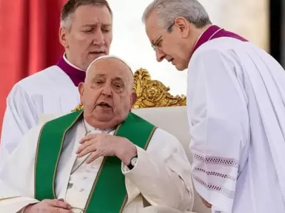 El papa Francisco sufre "una infeccin polimicrobiana del tracto respiratorio"