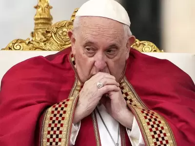 El papa Francisco sufre "una infeccin polimicrobiana del tracto respiratorio"