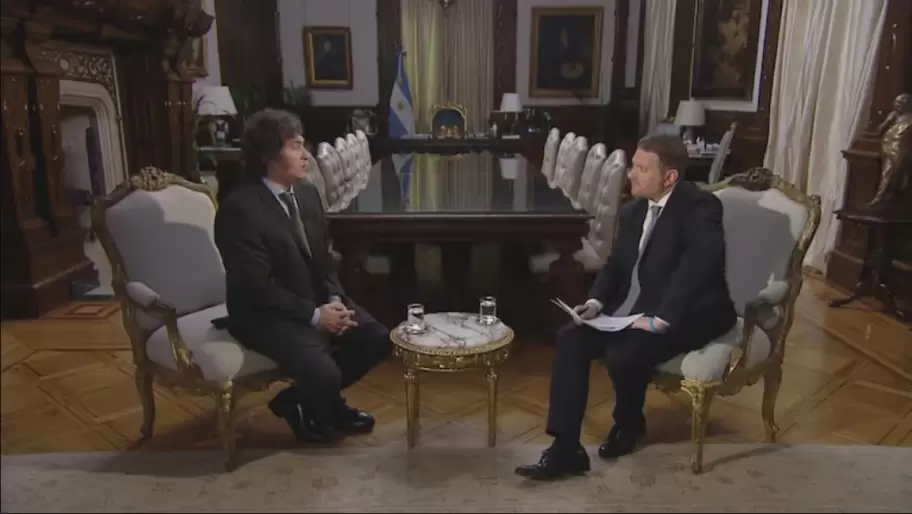 Javier Milei en la entrevista con TN y Jonatan Viale, que deriv en la exposicin del periodista como un operador oficialista sin sentido crtico.