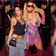 Tini Stoessel brill en la icnica fiesta de Paris Hilton y fue declarada "icon" por la socialit